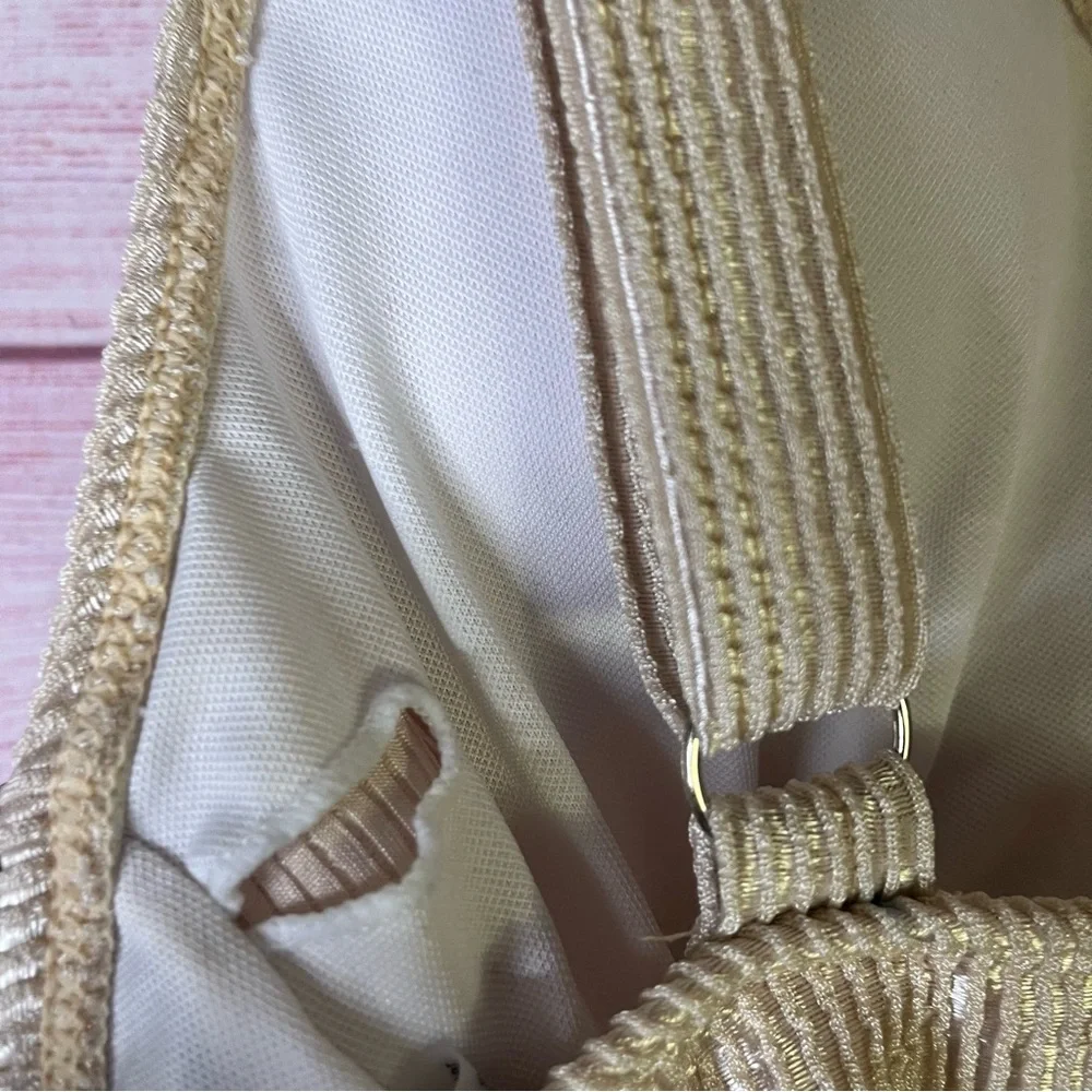 Unbranded Apricot Textured V Neck One-Pieces Swimsuit‎ Size Large
